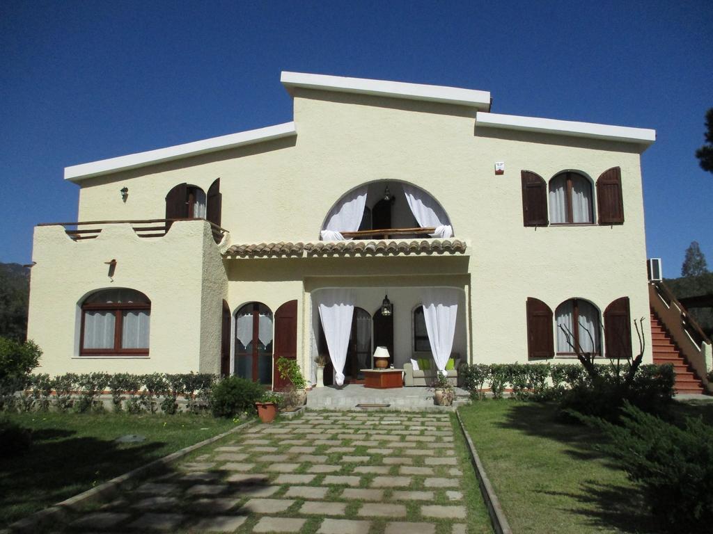 Villa Margherita Suite & Charme Pula Bagian luar foto